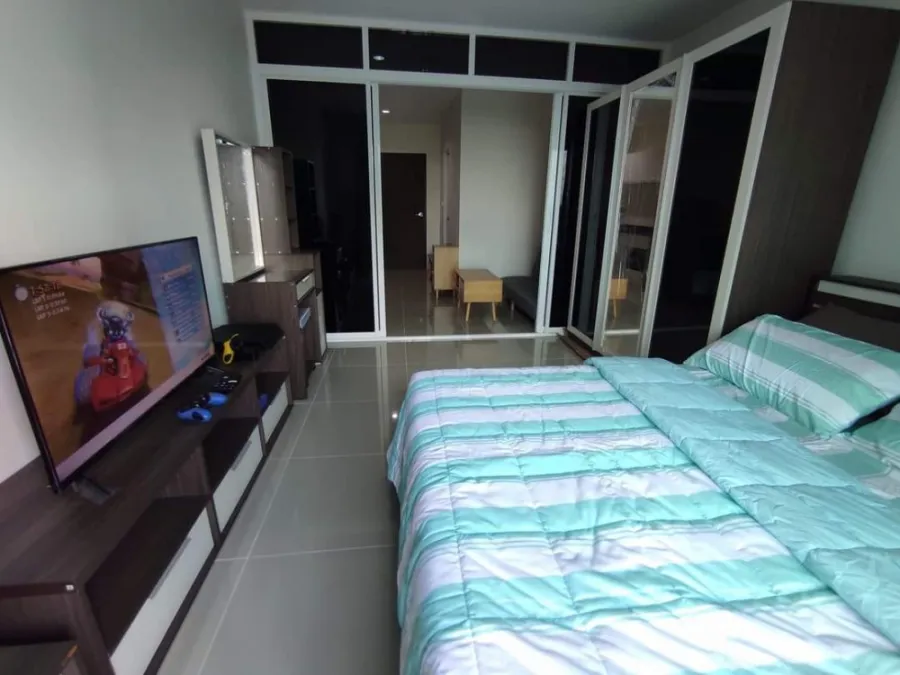 For rent Assakarn Place Srinakarin, beautiful room, head north, convenient transportation, don't wait.