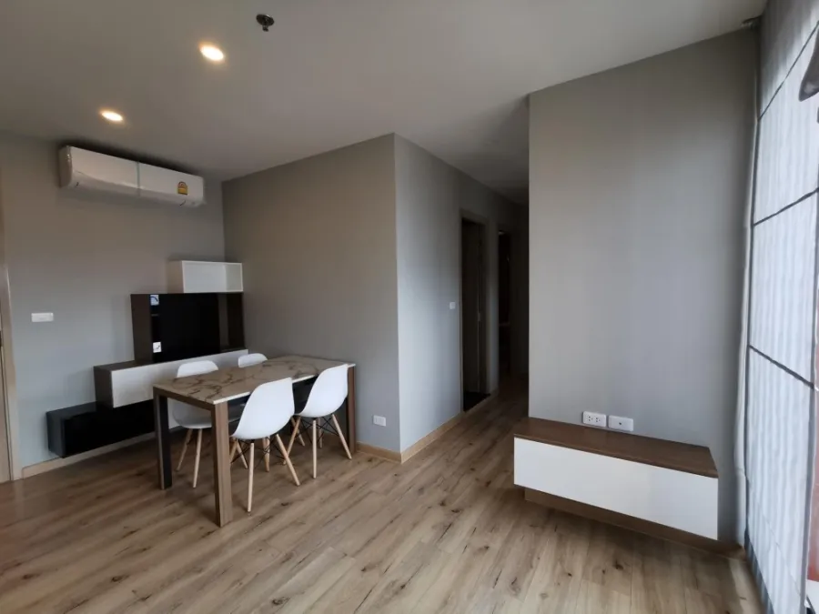 ให้เช่า Brix Condominium 2 ห้องนอน ชั้น 22 ได้วิวสูง มาพร้อมสิ่งอำนวยความสะดวกครบครัน รีบมาจอง