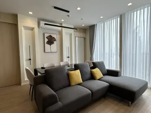 Noble State 39 for rent, beautifully decorated room, fully furnished, complete with electrical appliances, just bring your own luggage and move in. Do