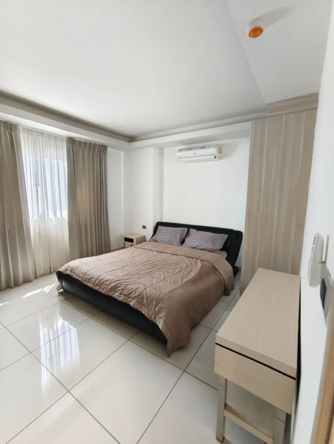 For rent: Laguna Beach Resort Jomtien (Jomtien), very spacious room, lots of usable space, fully furnished, book now.