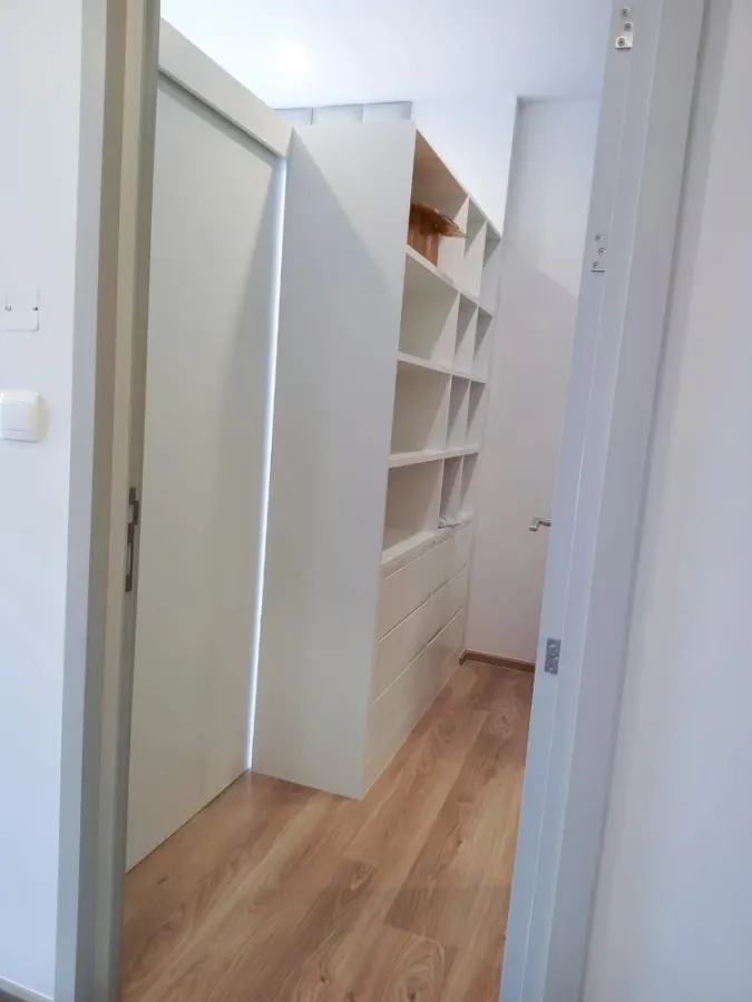 ขาย Oka Haus Sukhumvit 36 ห้องสวย พร้อมบิ้วอินเฟอร์นิเจอร์อย่างดี สนใจรีบจองเลย