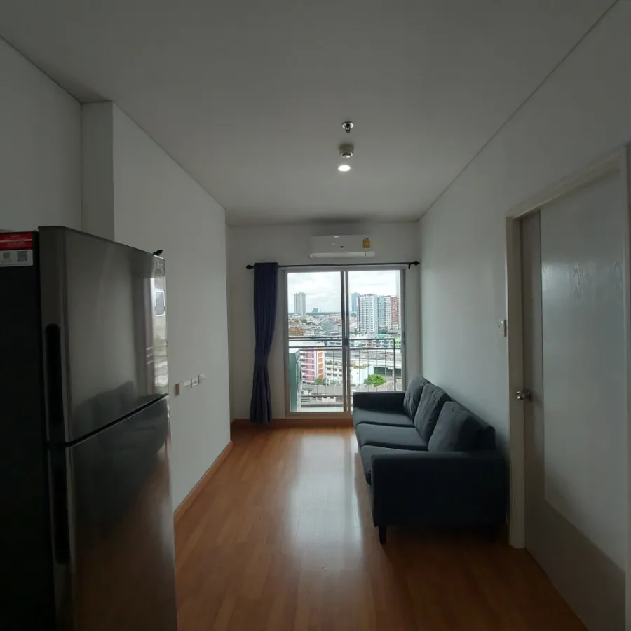 For sale, for rent, Lumpini Place Ratchada-Sathu, room size 28 sq m., 14th floor, clean room, spacious, very comfortable, hurry and book now.