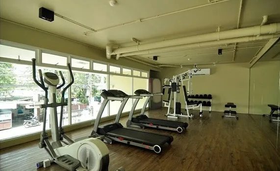 For rent Baxtor Phahon Yothin 14, spacious room, fully furnished, ready to move in, and has a wide balcony, can keep pets, hurry and book now.