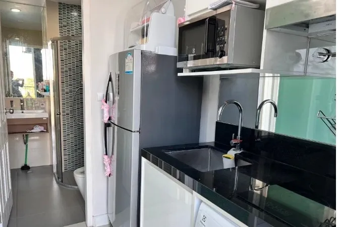 For rent!! Condo The Sky Sukhumvit Studio room, beautifully decorated, fully furnished, ready to book now. Don't miss it!!