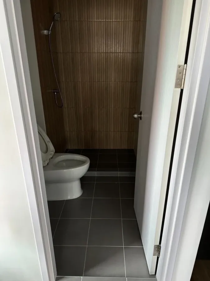 Sell down payment Hi Condo Suthisan, beautiful room, good view, hurry up to this room.