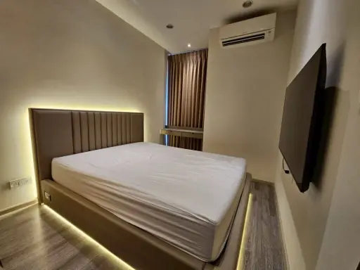 Rent out your spacious and comfortable IDEO MOBI ASOKE condo. Enjoy ample living space and high-quality built-in furnishings. Everything you need is r images