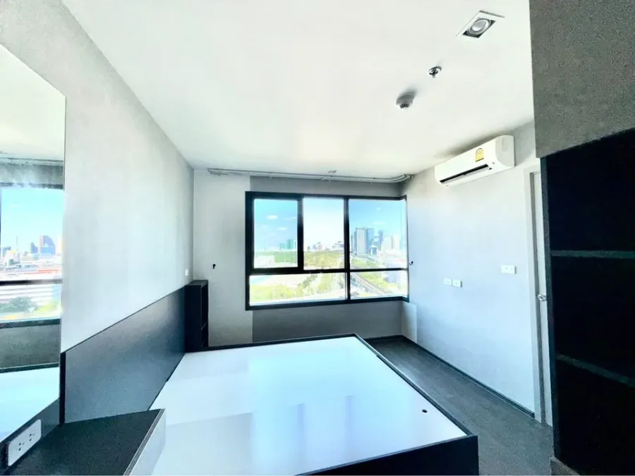 IDEO Phahonyothin-Chatuchak for sale, 18th floor, size 36.01 sq m., next to BTS Saphan Khwai, move in now, don't hesitate.