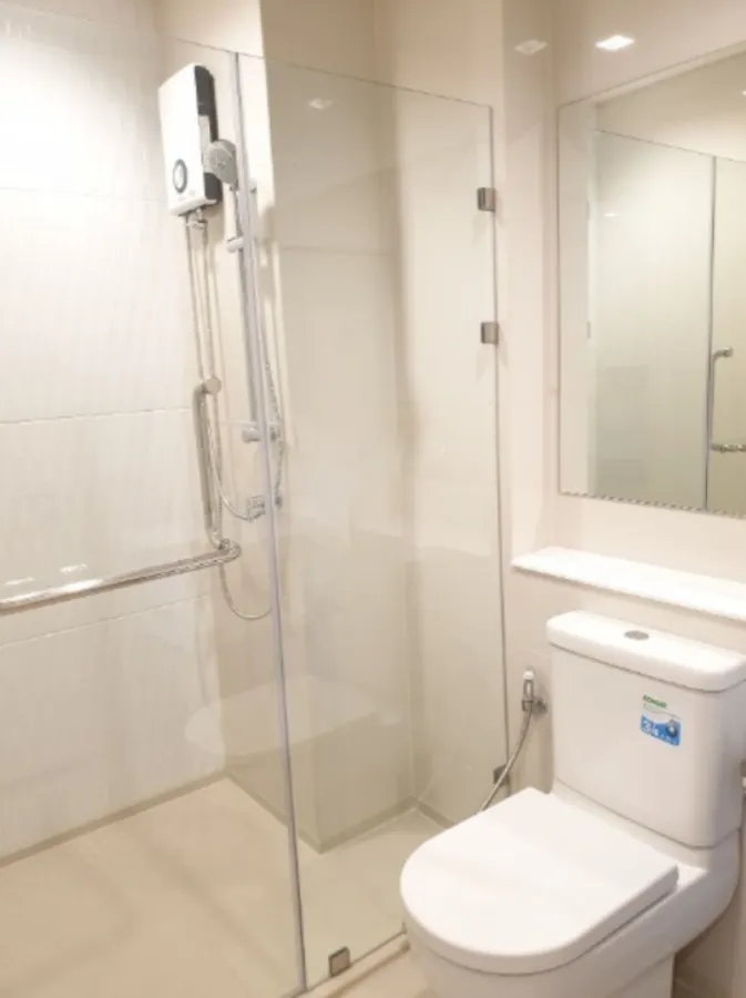 Condo for rent, Life One Wireless, room window facing north, near BTS, convenient transportation, ready to move in, book now!