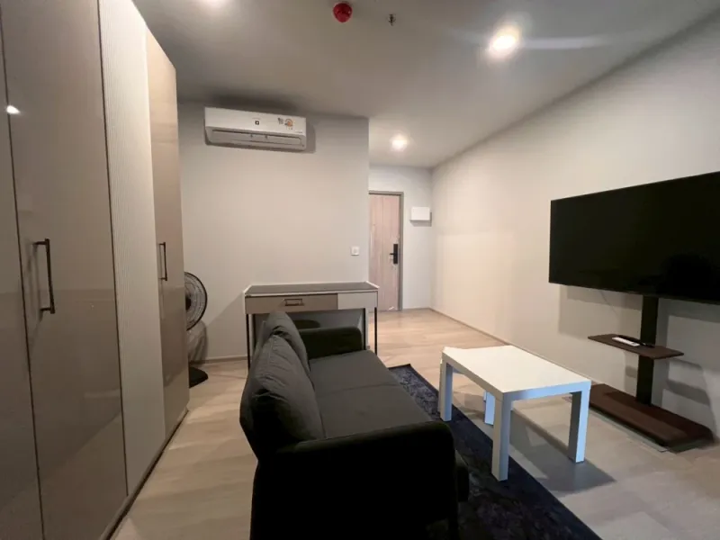 For rent condo Aspire Onnut Station ห้องพร้อมอยู่ เฟอร์ เครื่องใช้ไฟฟ้าครบ มาแต่ตัวเข้าอยู่ได้เลย อย่าพลาด