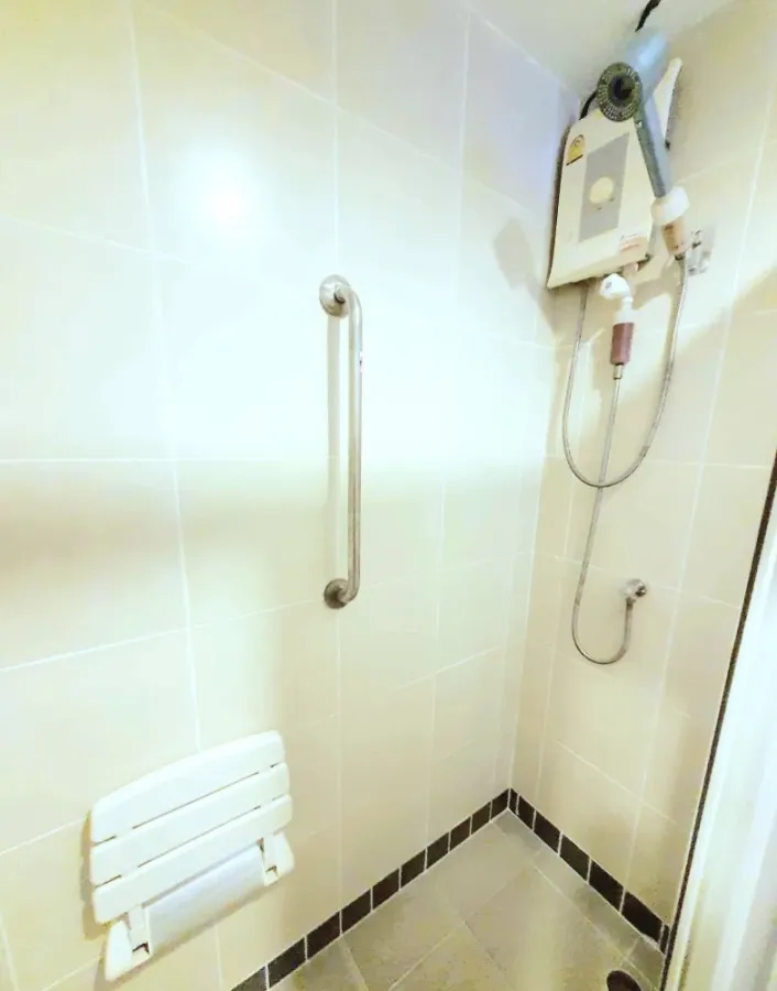 For sale: Lumpini Condo Town Ramintra-Nawamin. Ready to move in, fully furnished with appliances. Book now! Don't miss out! +++