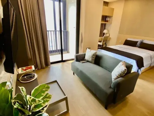 For rent: Ashton Asoke, 39th floor, very good view, good built-in furniture, you must reserve now. images