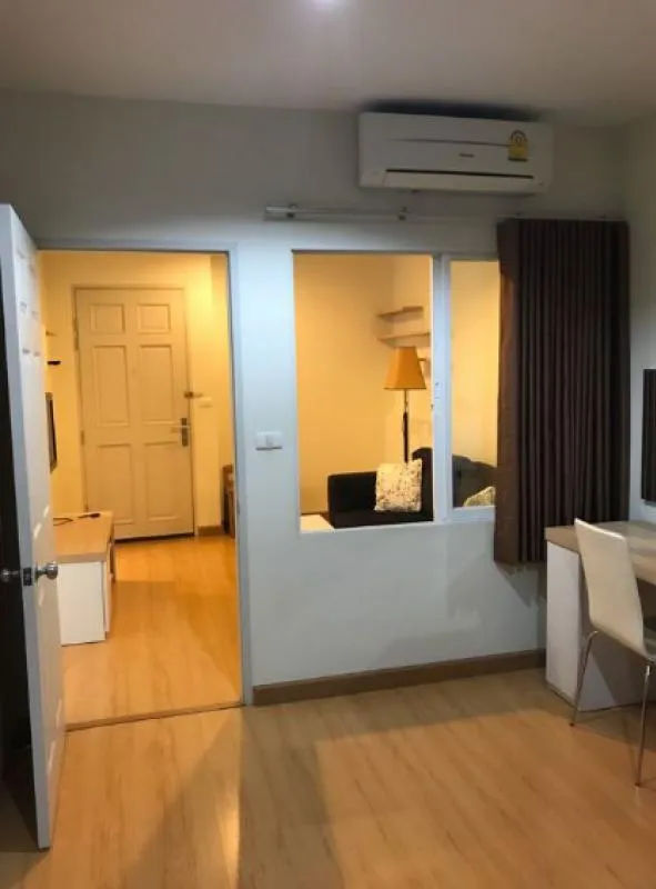 Urgent. Hurry up. Opportunities like this don't come often. Beautifully decorated room. Fully furnished. Very nice. Life @ ratchada-suthisan