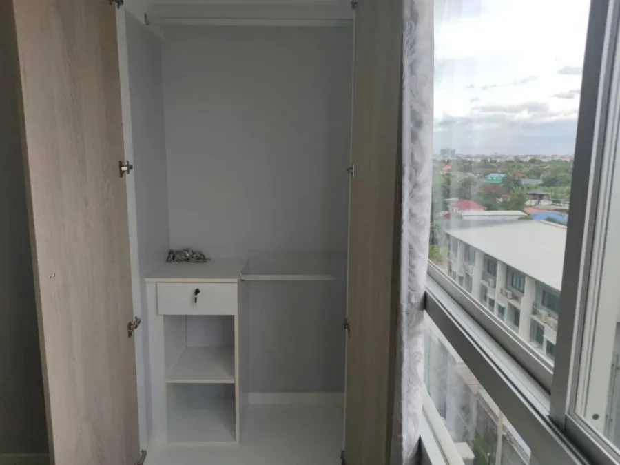 Urgent sale, Lumpini Nawamin Sri Burapha, 8th floor, empty room, those who like to decorate, don't miss out, hurry up and reserve ownership.