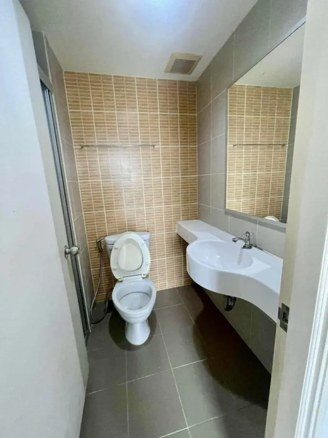 Selling rent two Lumpini Ville Prachachuen-Pongpetch 2 units on the 8th floor, fully furnished. Don't miss this great deal!