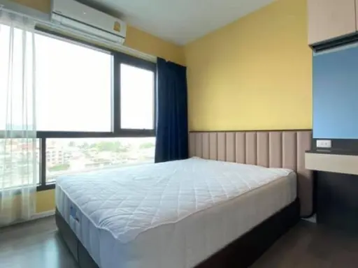 Urgent sale!! Condo The Stage Taopoon Interchange Fully furnished, cute price, pack your bags and move in!! images