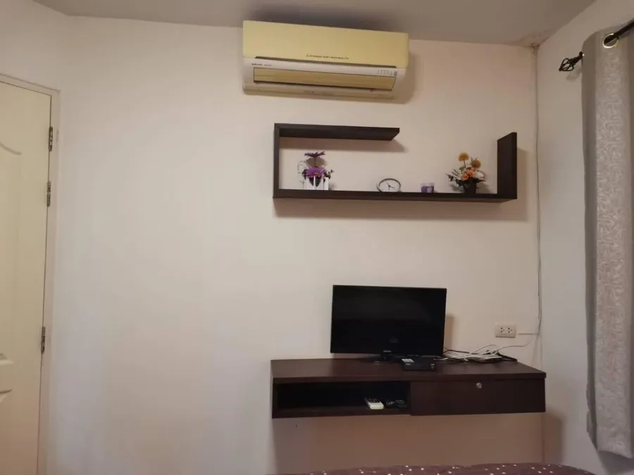 Condo for sale, Lumpini Condo Town Rattanathibet, 1 bedroom, 1 bathroom, 6th floor, good height. Let me tell you, don't miss it.