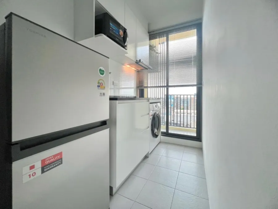 For rent Chewathai Kaset Nawamin, bright, comfortable room. Fully decorated with furniture and electrical appliances ready to use.