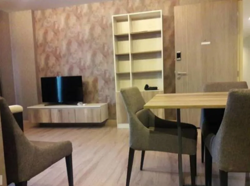 For rent, The Unique Sukhumvit 62/1, 4th floor, closed kitchen, clear view.