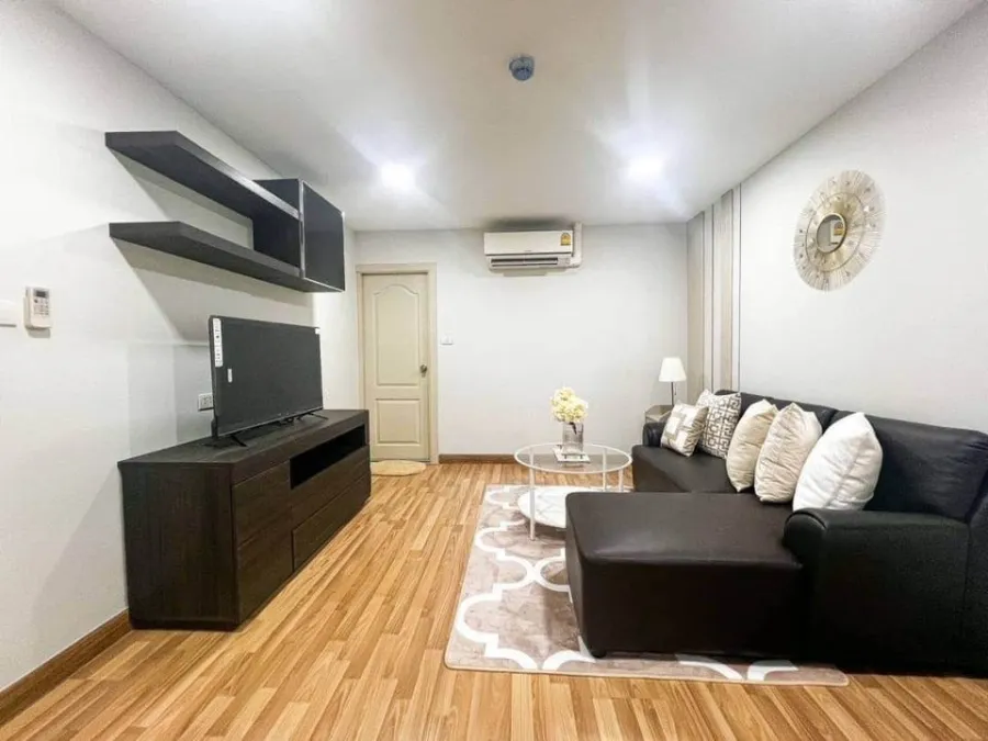 For rent, The One Plus Srinakarin, fully furnished with a whole set of furniture and complete sets of electrical appliances. If interested, book now.