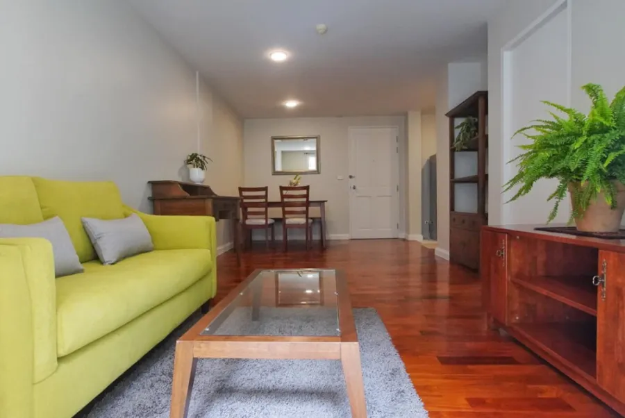 Sell / rent Condo 49 Plus, east, large room, private, fully furnished, complete electrical appliances