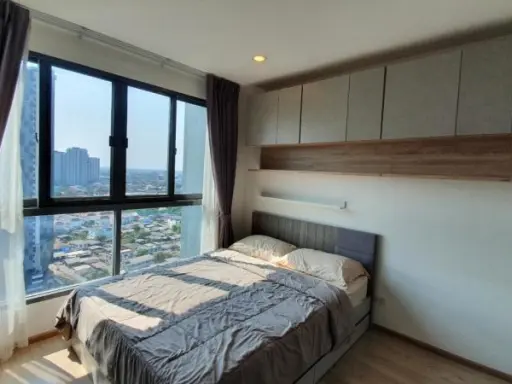 Urgent sale, Ideo Condo, Wutthakat, beautiful room, ready to move in. Built-in furniture in the whole room, complete electrical appliances, book now