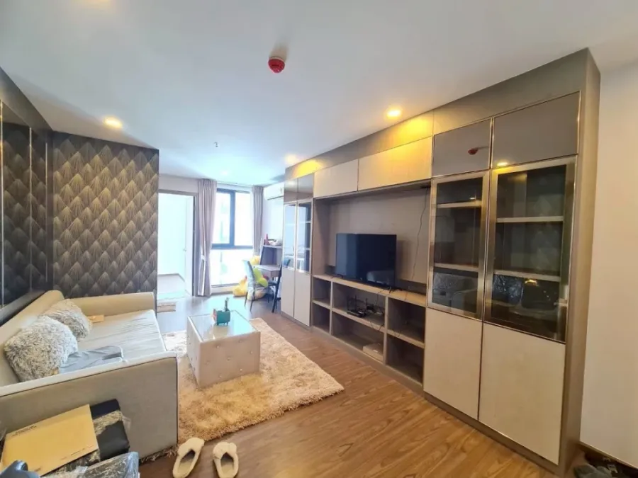 For rent: Artisan Ratchada. Beautifully furnished room, ready to move in. Book now! (Quickly!)