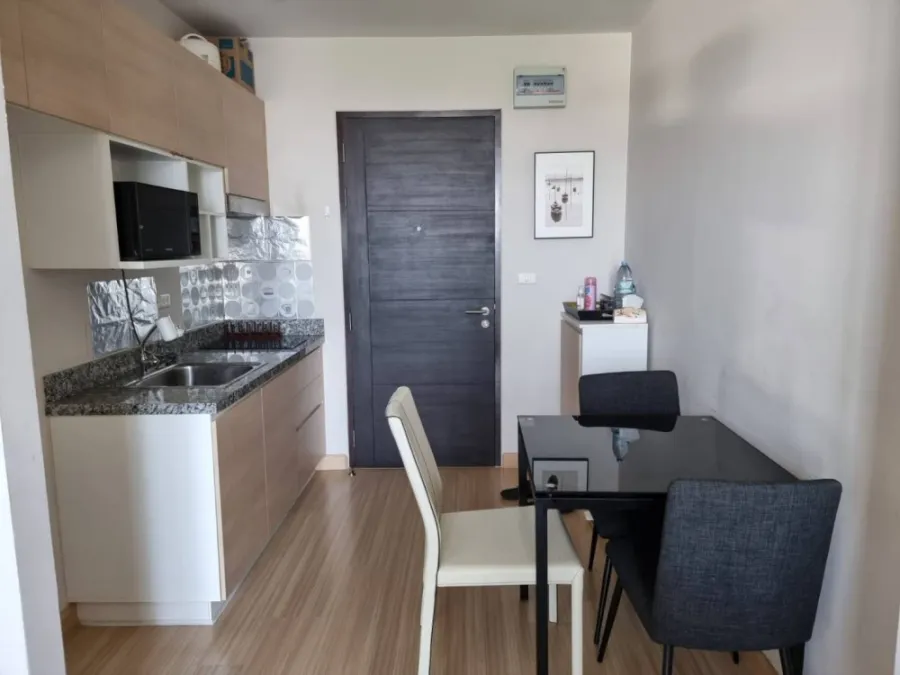 For rent, Chrisma Condo, 7th floor, separated rooms, beautifully decorated, very livable, move now, very worthwhile.