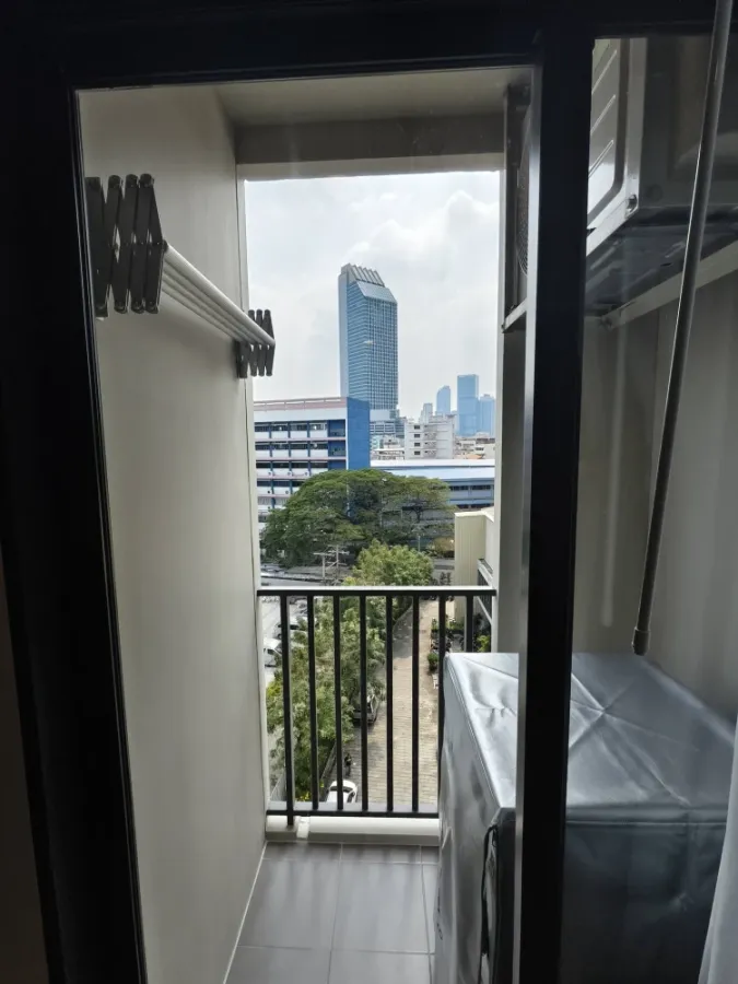 For rent: QUINTARA MHy'GEN RATCHADA - HUAI KHWANG. Ready to move in, fully furnished, low floor. Book now before it's too late!!!