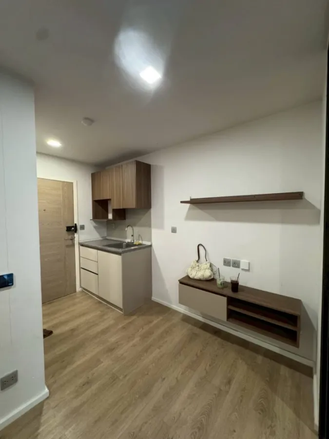 For sale: Kave Town Shift, 4th floor, fully furnished room, ready to move in. Interested in owning one? Hurry and reserve now!