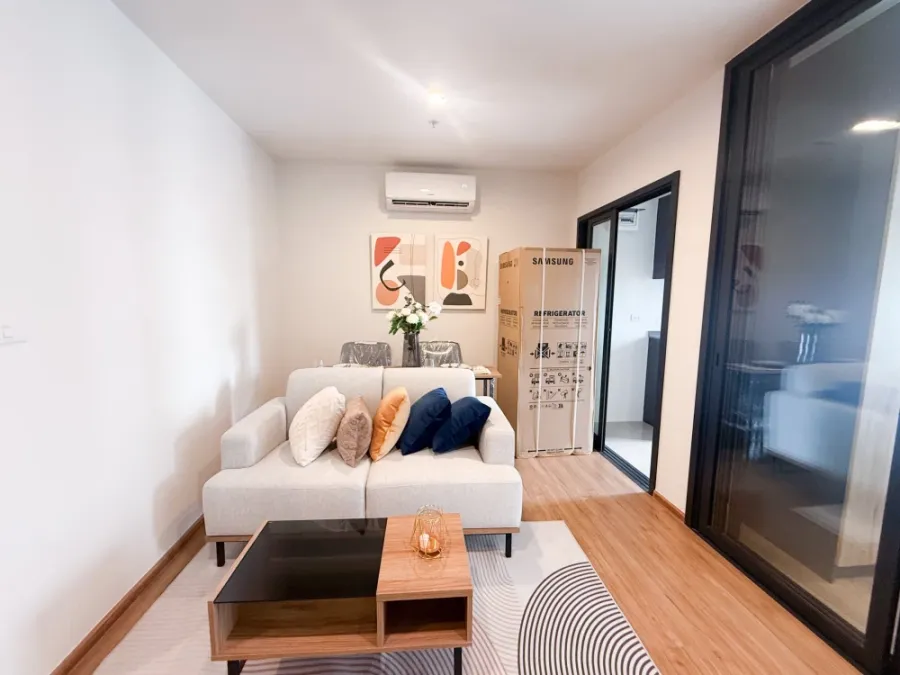 For rent: The Line Vibe, beautifully decorated unit on the 28th floor with stunning city views from the balcony. Fully furnished with appliances. Book
