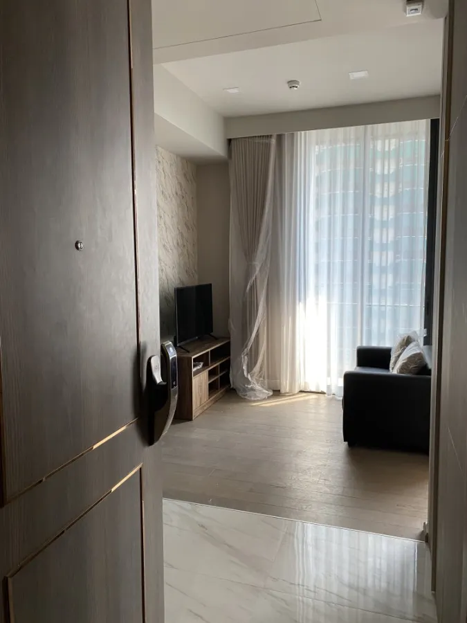 ให้เช่า!! คอนโด เซอเลส อโศก คอนโด High Rise ระดับ Luxury เดินทางสะดวกสบาย ใกล้รถไฟฟ้า จองเลย!!