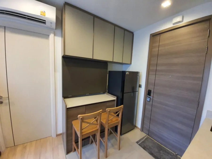 For rent, The Line Phahon-Pradipat, 28th floor, beautiful room, luxurious decoration, complete, very livable, book now, don't wait.
