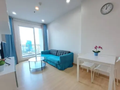For rent: Supalai Lite @ Ratchada-Narathiwas-Sathorn, 25th floor. Nice, fully furnished unit. Book now!