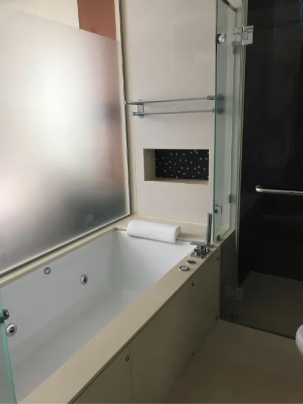 Condo for rent, The Address Sukhumvit 28, large room, high floor, beautiful view, fully furnished. Missed it and wait a long time again.