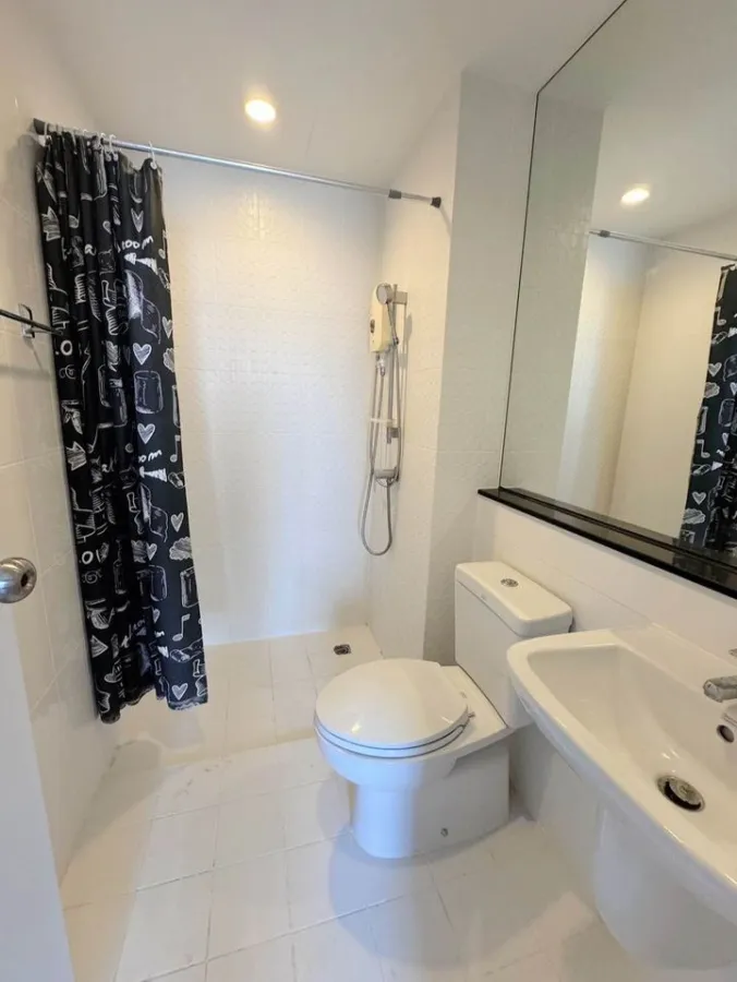 ให้เช่า The Tree Interchange ห้องกว้างขวาง อยู่สบาย ชั้นสูง วิวสวย มี Walk-In Closet ในตัว ห้ามพลาด