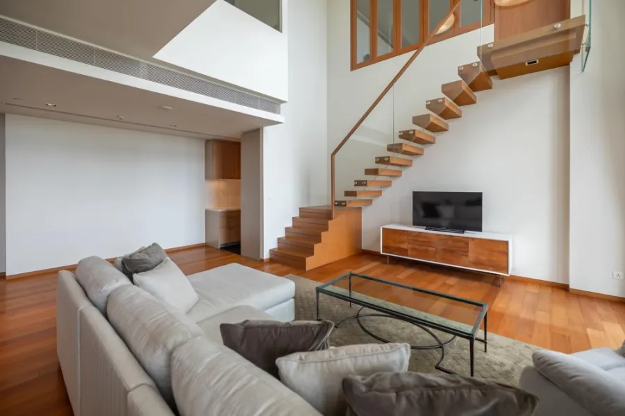 ให้เช่า เดอะ สุโขทัย เรสซิเด้นซ์ ห้องduplex ตกแต่งสวย โซฟาตัวใหญ่ นั่งดูวิวเพลินๆได้เลย ห้ามพลาดจ้า