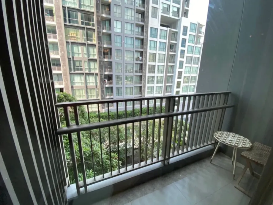 Rent a spacious Quattro by Sansiri condo with ample living space and all the conveniences you need in one place. You shouldn't miss this opportunity!