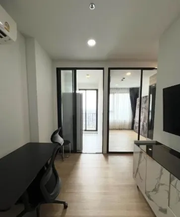 Selling Chewathai Kaset Nawamin, 17th floor. Spacious and airy room. Book now!