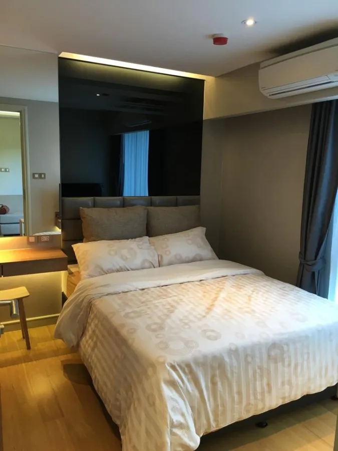For rent / sale TidyDeluxe Sukhumvit 34, fully furnished. with electrical appliances Great value, book now.
