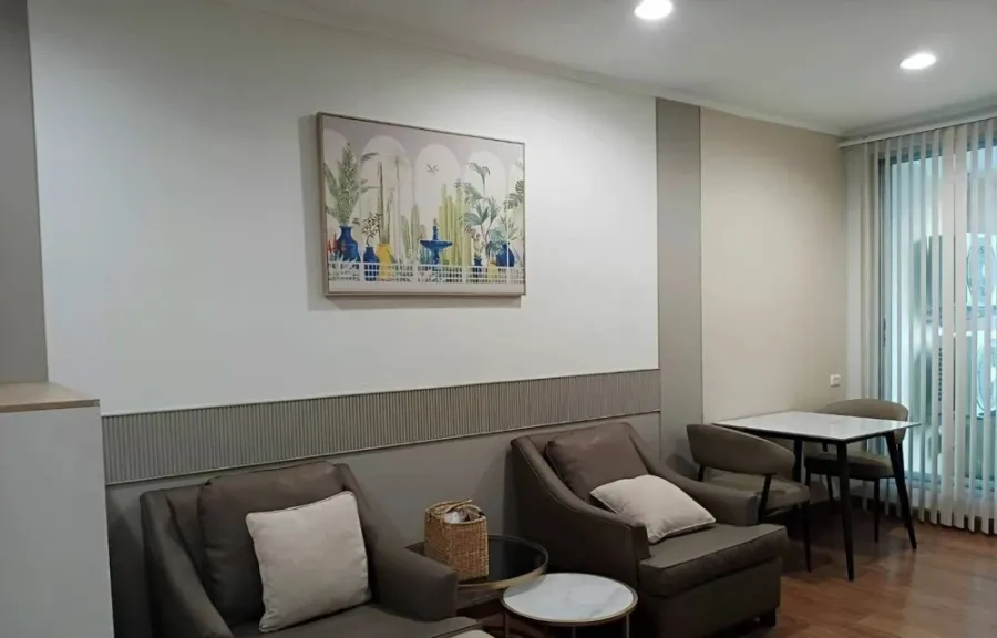 For rent: The Address Sukhumvit 42, 1 bedroom, 1 bathroom, spacious living area, fully furnished and equipped with amenities. Don't miss out!