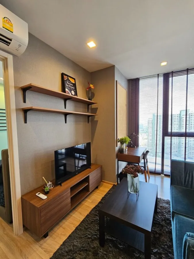 For rent, The Line Phahol-Pradipat, 24th floor, city view, most beautiful. Room decorated in modern style, very popular, book now