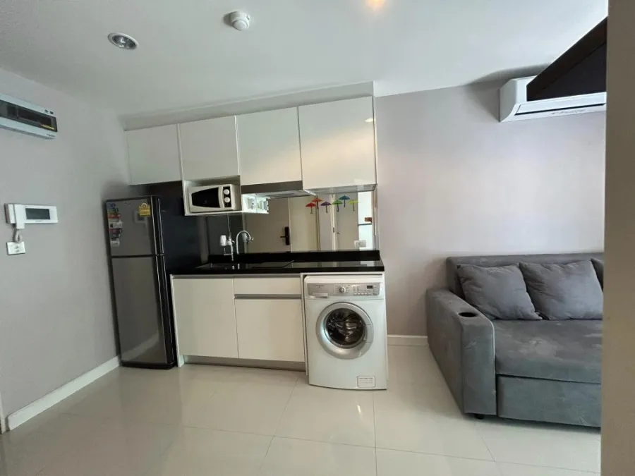 For sale: Metro Sky Ratchada, 3rd floor, pool view, fully furnished, reserve now, don't miss out, hurry!