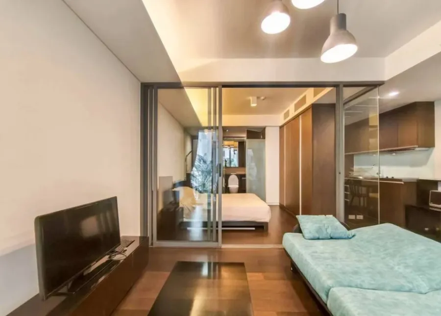 For rent: Siamese Joya Sukhumvit 31, a modern, contemporary condo in the heart of the city. A highly recommended unit!
