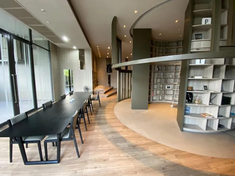 ขาย Condo Centric Ratchada-Huai Khawang ตกแต่งพร้อมอยู่ เฟอร์นิเจอร์ Build-in แบบ Modern ห้ามพลาดด