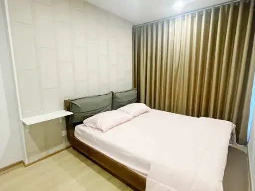 For rent: Life Rama 4-Asoke, ready to move in, fully equipped, great price, come check it out, don't miss out!