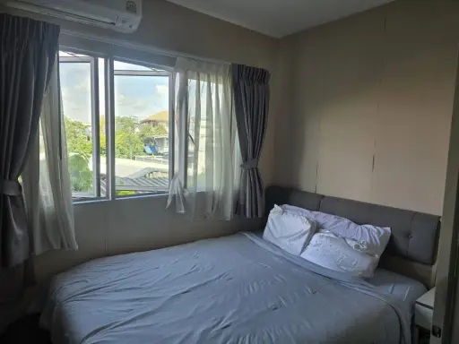 For rent: The Privacy Lat Phrao-Sena, corner room with lots of privacy, fully furnished, just bring your own stuff and move in.
