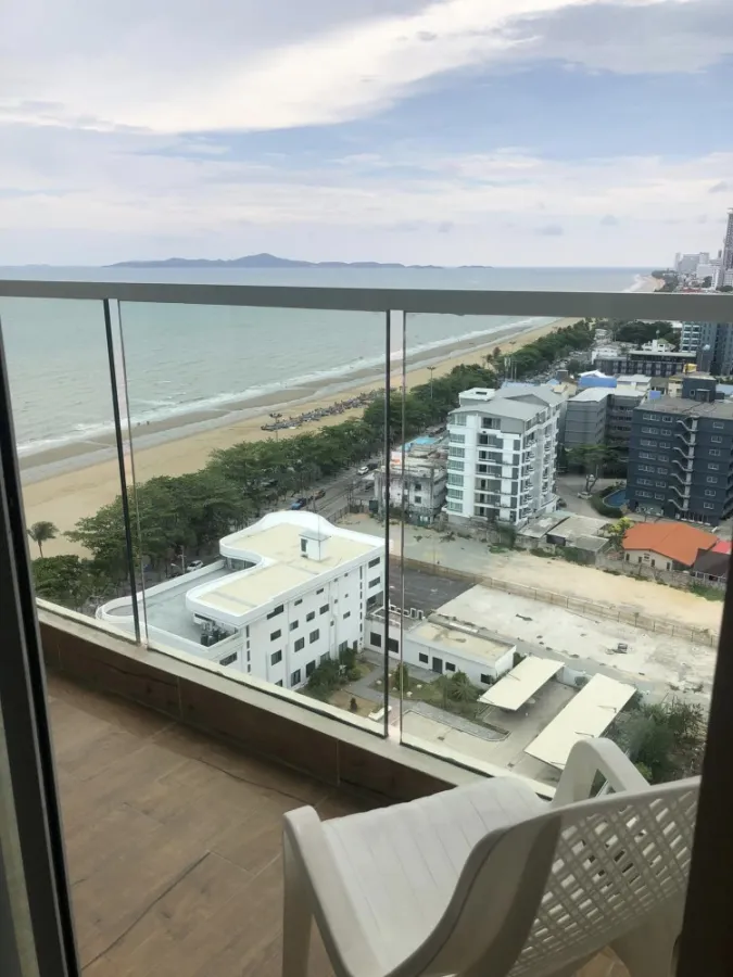 For sale for rent, Cetus Beachfront Pattaya (Jomtien), 18th floor, great view, nice bedroom, ready to move in, come scroll through and reserve now.