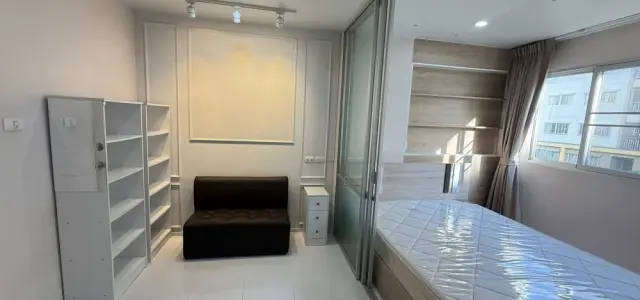 ขาย Lumpini Condo Town Ramindra-Lat Pla Khao ห้องน่าอยู่ ชั้น 4 เฟอร์ครบ วิวสวนสวย ห้ามพลาด images