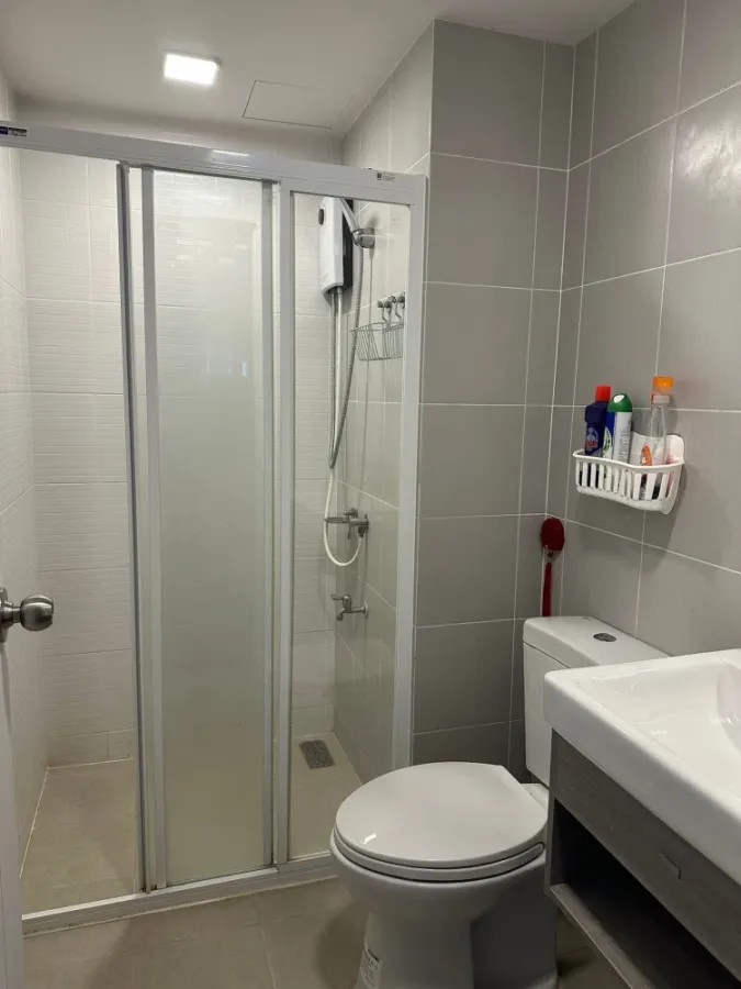 Condo for sale ATMOZ Chaengwattana, complete with furniture and electrical appliances, good price, hurry and reserve now.