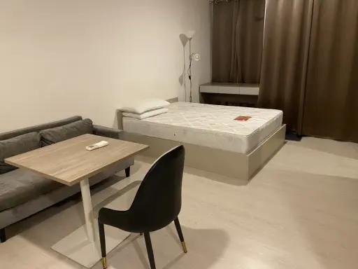 For rent: Knightsbridge Phaholyothin-Interchange, 9th floor, fully furnished room, ready to move in, book now, don't wait.